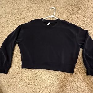 Black Lululemon cropped softstreme crewneck size 6